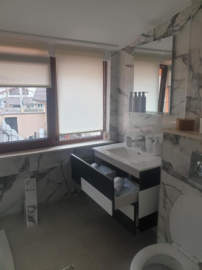 Lucky Residence Astra 1 Braşov Buitenkant foto